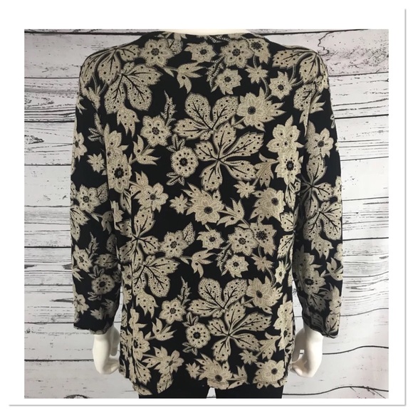 J. Jill Stretch V-Neckline Top - Picture 3 of 6